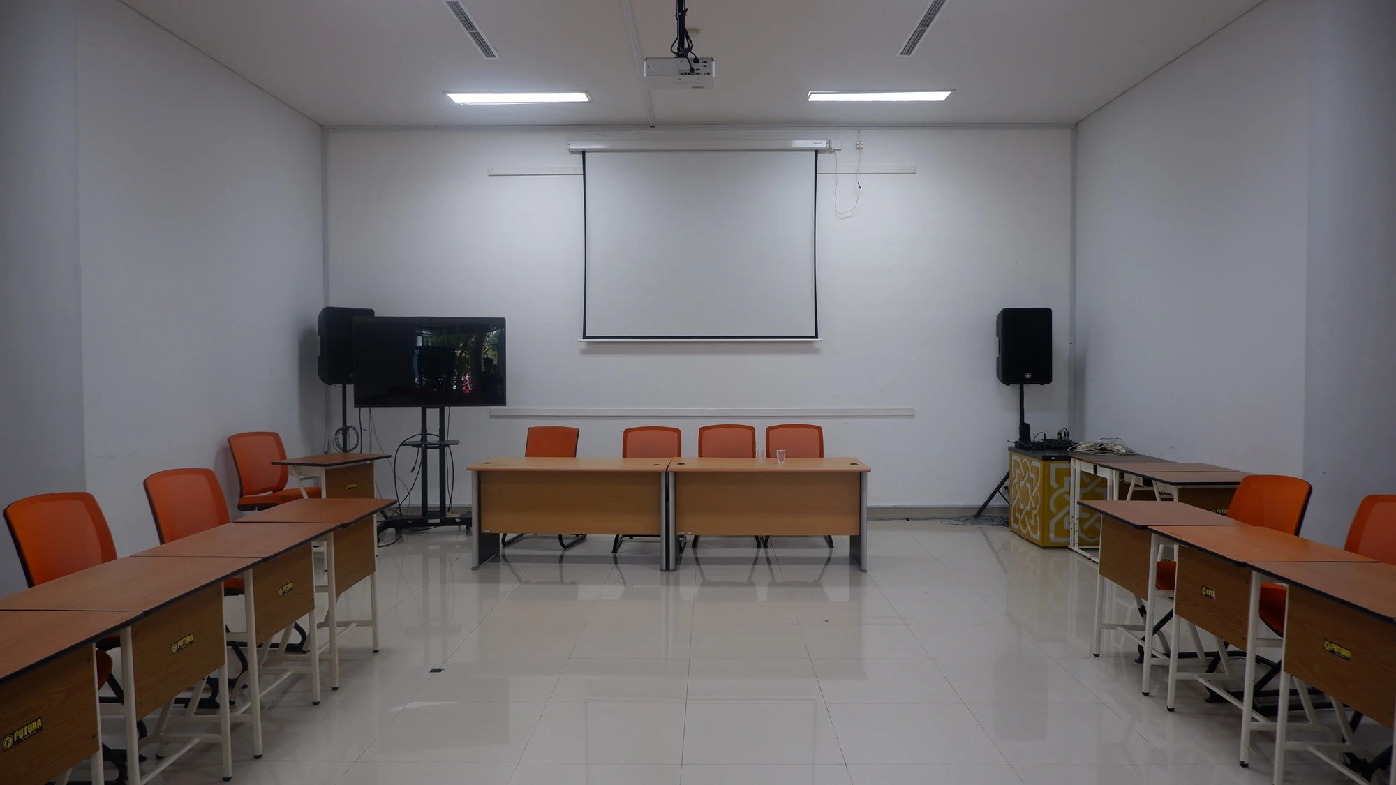 Ruang Konferensi 1